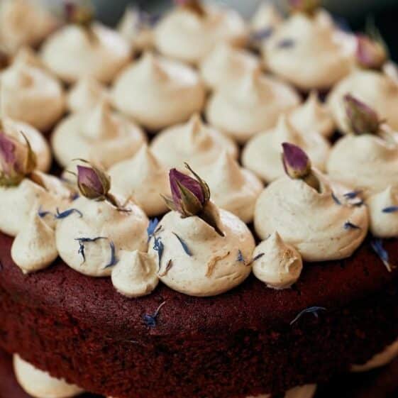 Red Velvet Cake with Cashew Cream 8''