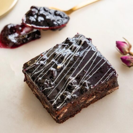 Blueberry and Chocolate Brownie (Low Gluten* & No Added Nuts*)