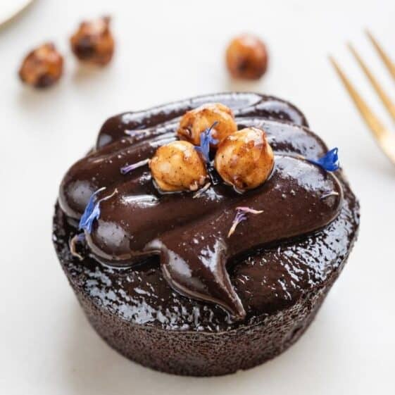 Hazelnut Ganache Cake Dinner Size ( 6 Pack)